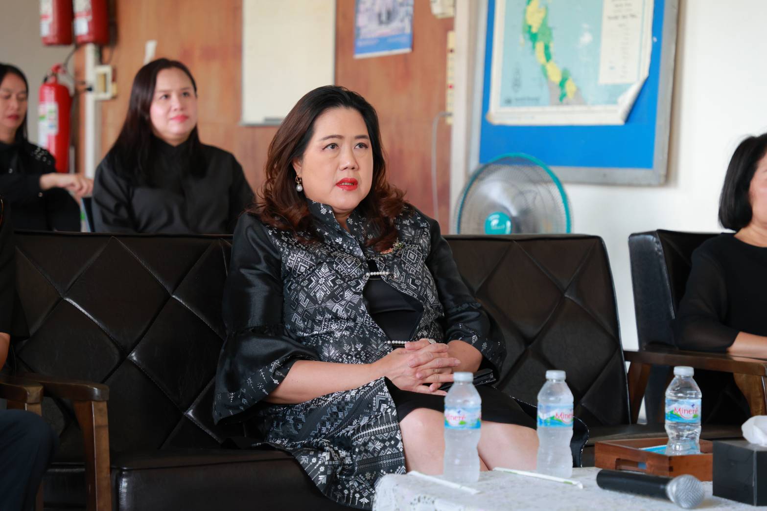 อธิบดีกรมประชาสัมพันธ์ ลงพื้นที่ จ.ขอนแก่น ตรวจเยี่ยมสถานีเครื่องส่ง AM 648 KHz. เล็งพัฒนาที่ดินราชการให้เกิดประโยชน์สูงสุด