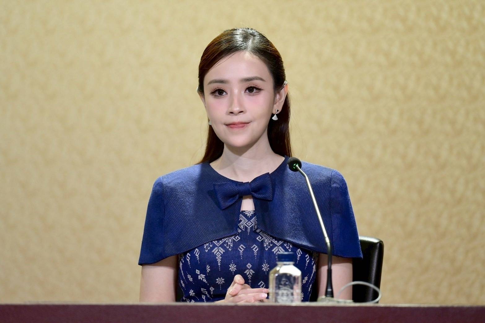 ดรามา &ldquo;นมโรงเรียน&rdquo; จบแน่นอน รัฐบาลยืนยันเด็กได้ดื่มครบทุกพื้นที่ภายในสัปดาห์หน้า กำชับ อ.ส.ค. เร่งส่งนมให้กับพื้นที่ที่ตกค้าง ขอให้เชื่อมั่นเด็กนักเรียนจะได้ดื่มนมครบ 260 วัน ตามโครงการอย่างแน่นอน
